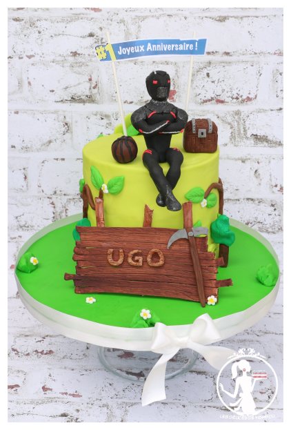 Ugo S Cake Fortnite Les Delices De Pompou - voici pour l anniversaire d ugo sur le theme de fortnite le gateau de ses 11 ans sa mamn m a laisse carte blanche